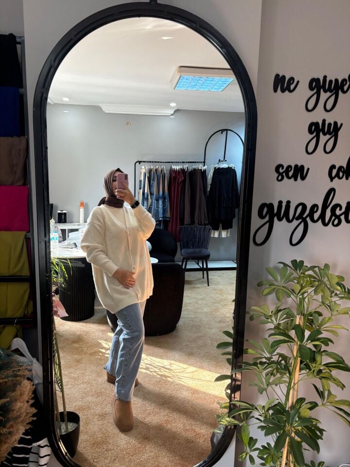 Angora Dokulu Peluş Hırka – Ekru (STD)