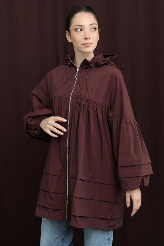 Kadın Katman Detaylı Kap Mont