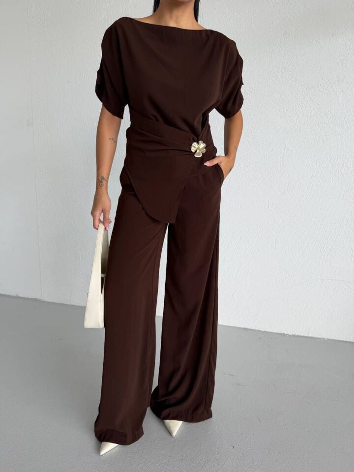 Kahve Broş Detaylı Takım Salaş Bluz Pantolon Takım